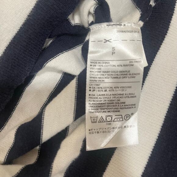 Banana Republic Factory Long Sleeve Scalloped Edges Sweater Navy/White Small - Picture 4 of 7